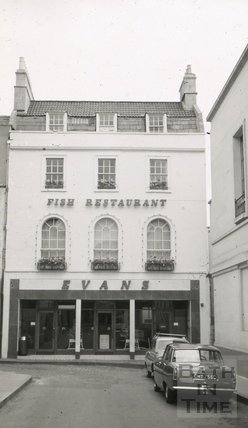 evansfishbarandrestaurant.jpg