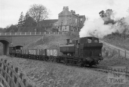 traintrackliftingviaductmidford1958.jpg